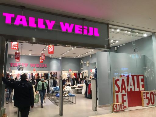 TALLY WEiJL, Women's clothing store